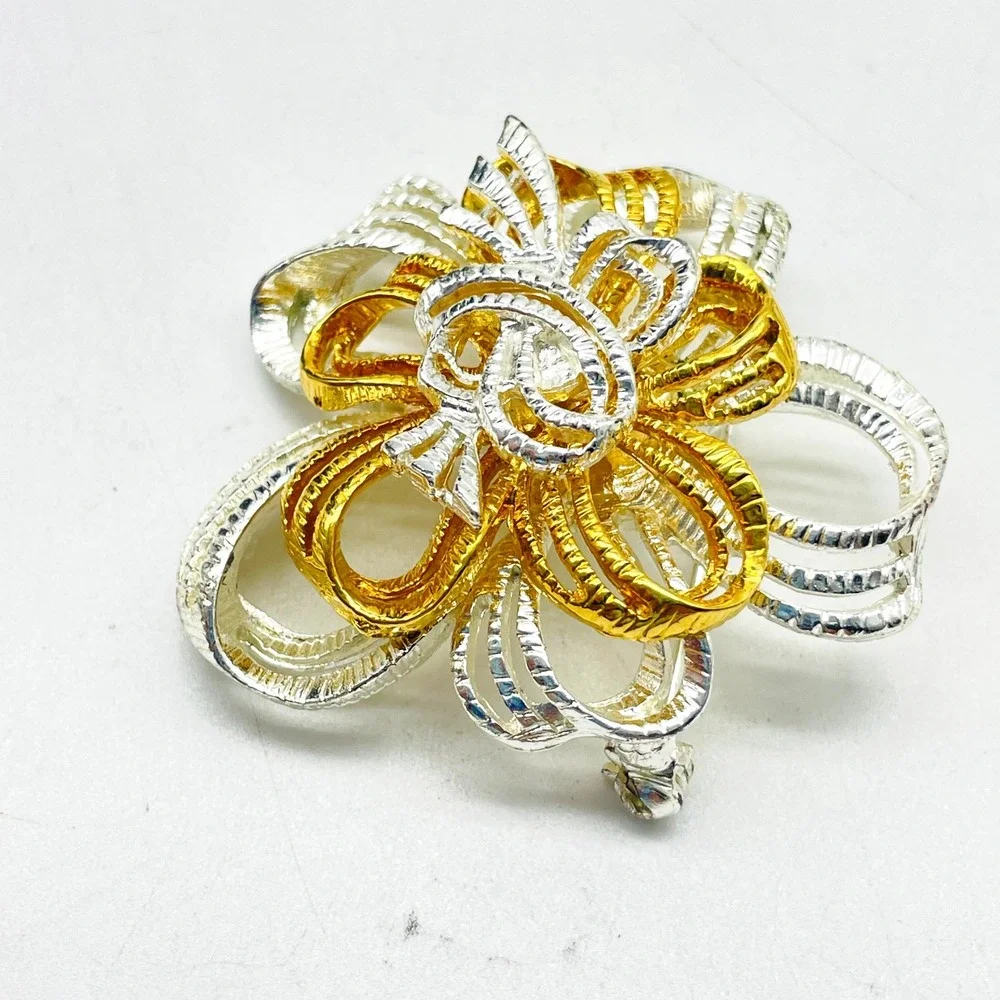 Vintage Brooch Pin Gold Silver Tone Ribbon Flower Layered Floral Statement 3D